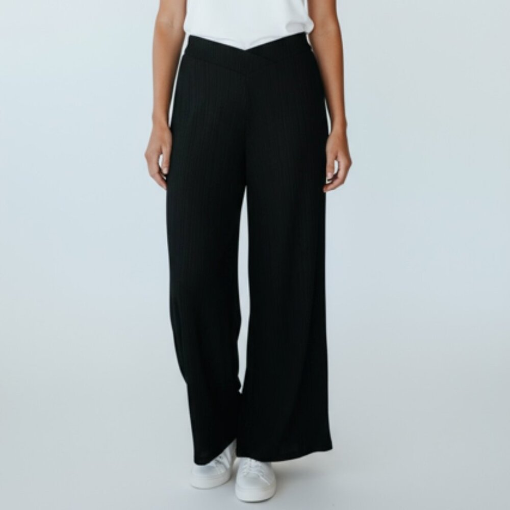 Sienna Sky Black Flare Leg Pants-Size L-Pull on Elastic Waist-2 Inch Waistband